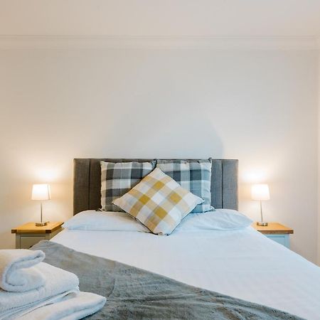 05Th Residence Of Lord Avenue Sleeps Five People Northampton Exterior foto